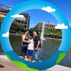 Meet your Posher, Iris